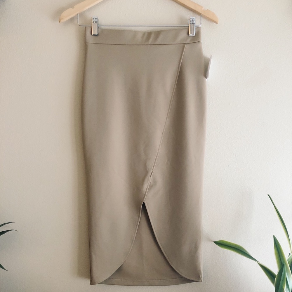 Beige tulip pencil skirt